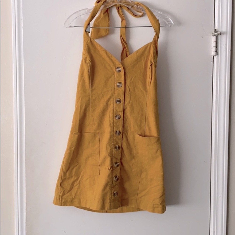 Halter style yellow dress size M